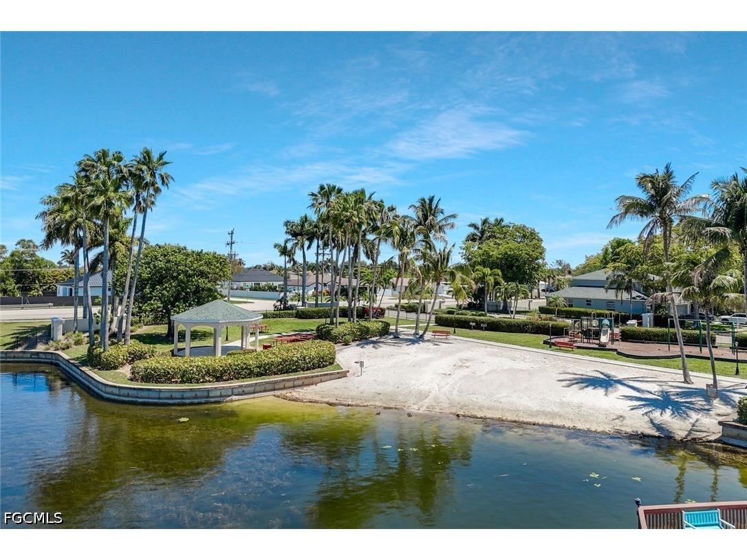 1726 Emerald Cove Circle Cape Coral FL 33991 2026016462 image27