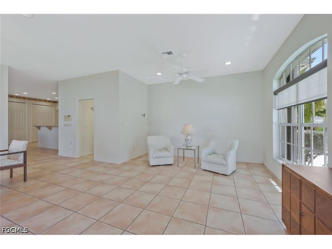 1726 Emerald Cove Circle Cape Coral FL 33991 2026016462 image5