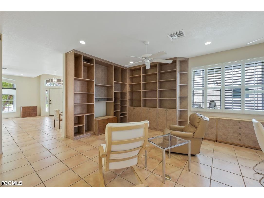 1726 Emerald Cove Circle Cape Coral FL 33991 2026016462 image9