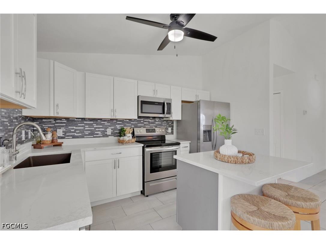 1726 NE 10th Lane Cape Coral FL 33909 2026015734 image10