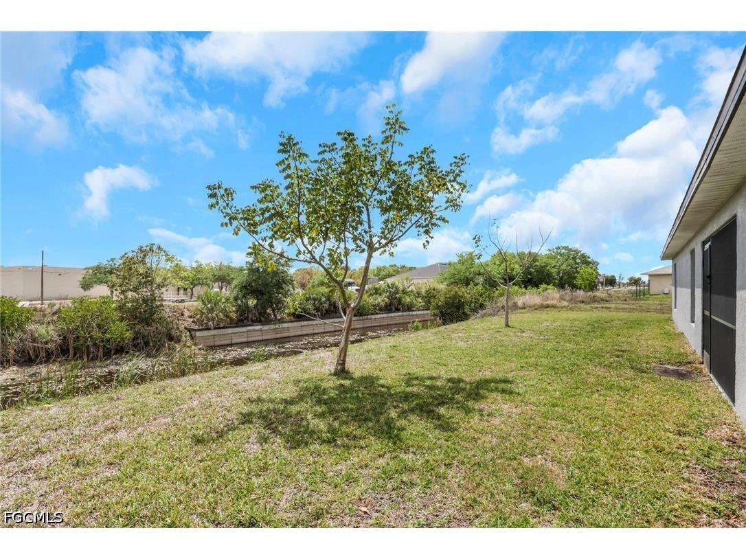 1726 NE 10th Lane Cape Coral FL 33909 2026015734 image27