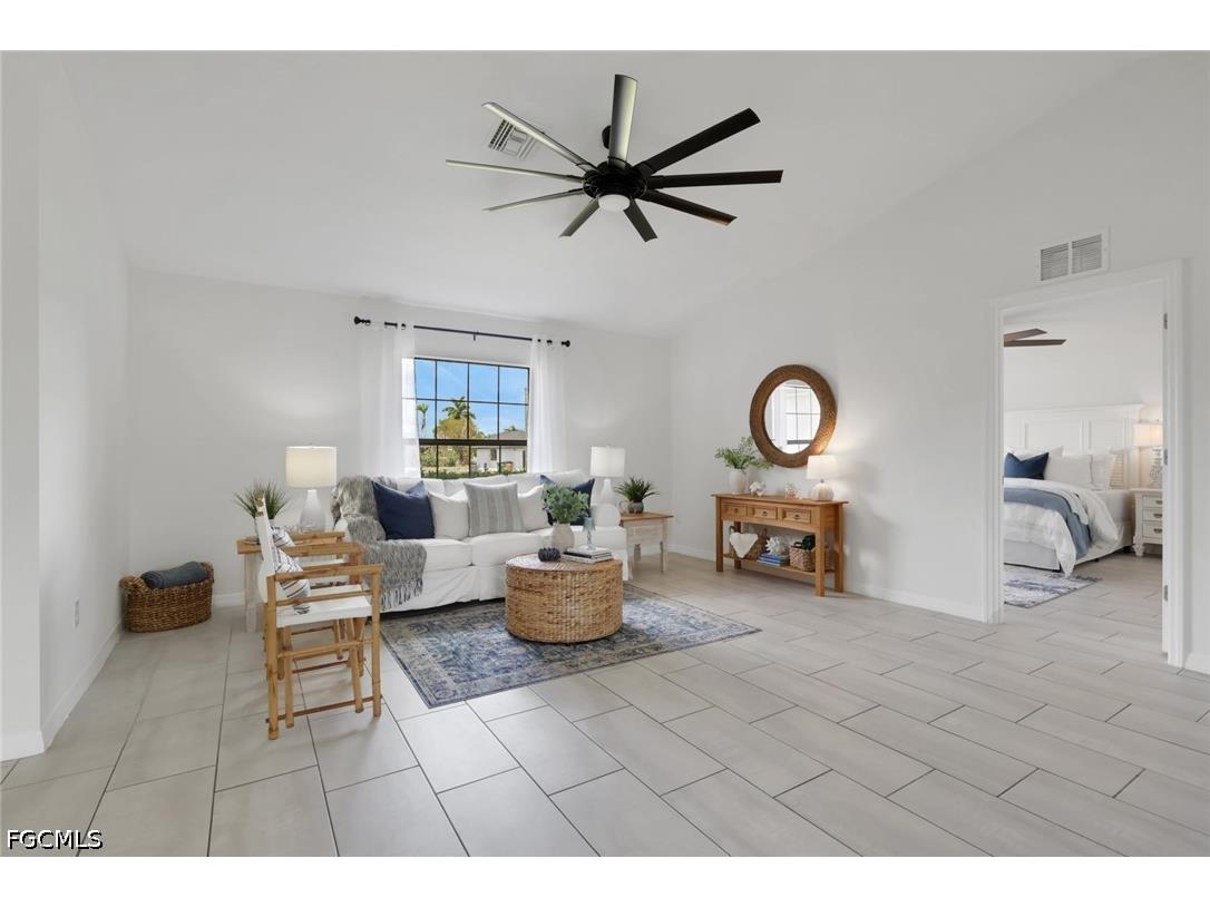 1726 NE 10th Lane Cape Coral FL 33909 2026015734 image3