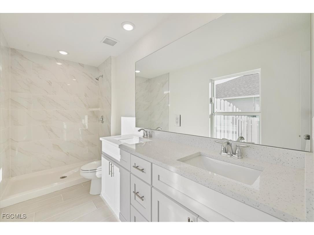 1726 NW 17th Street Cape Coral FL 33993 2025018666 image19