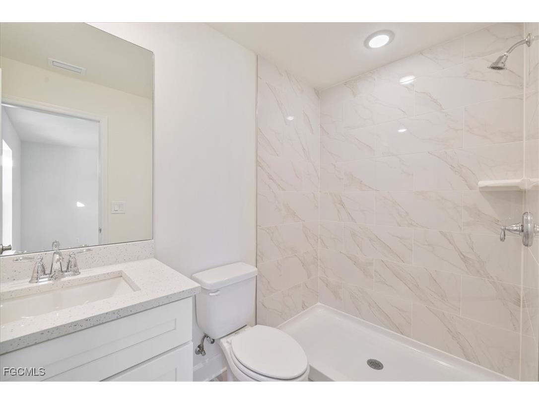 1726 NW 17th Street Cape Coral FL 33993 2025018666 image25