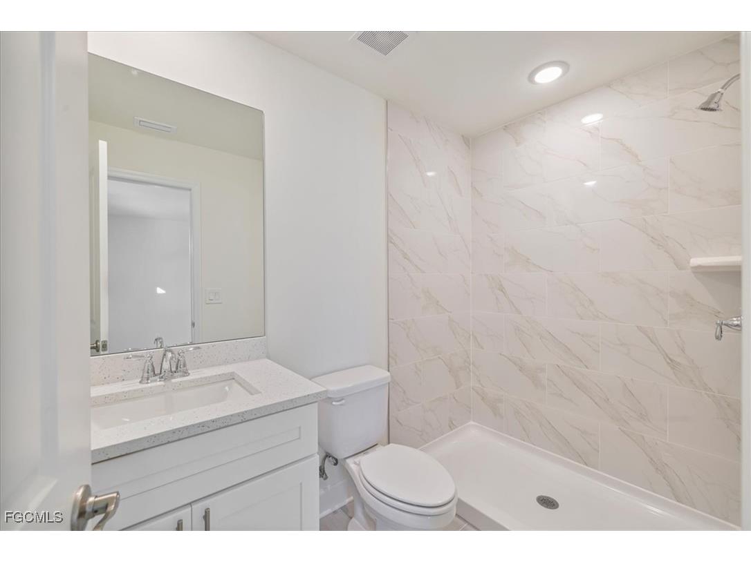 1726 NW 17th Street Cape Coral FL 33993 2025018666 image28