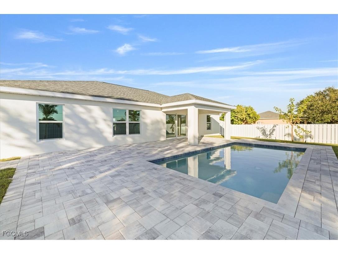 1726 NW 17th Street Cape Coral FL 33993 2025018666 image33