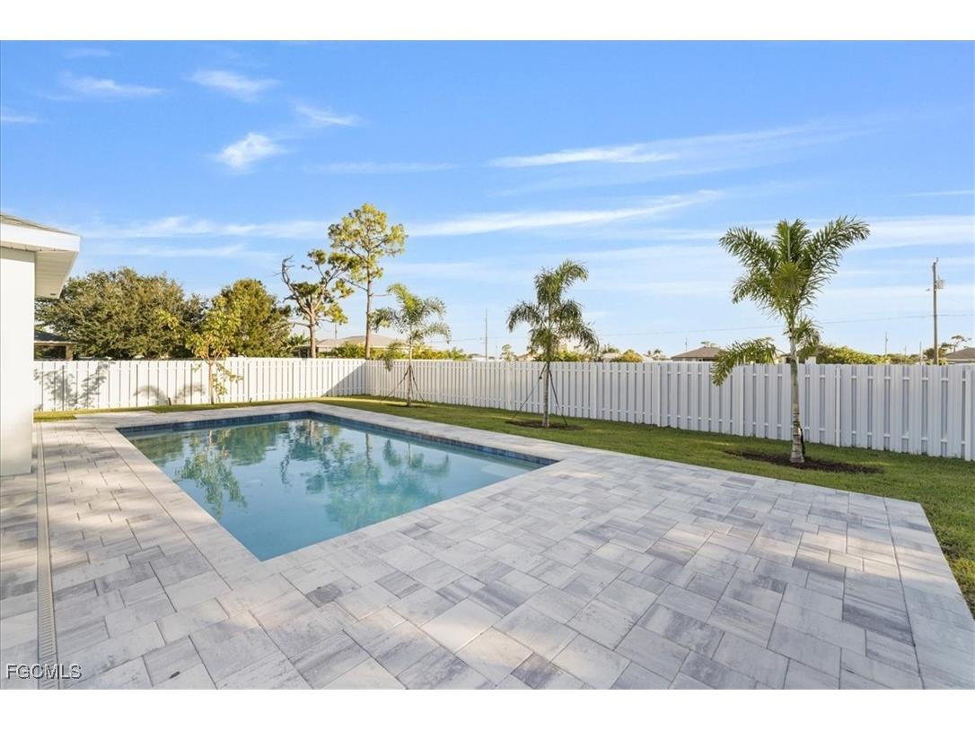1726 NW 17th Street Cape Coral FL 33993 2025018666 image34
