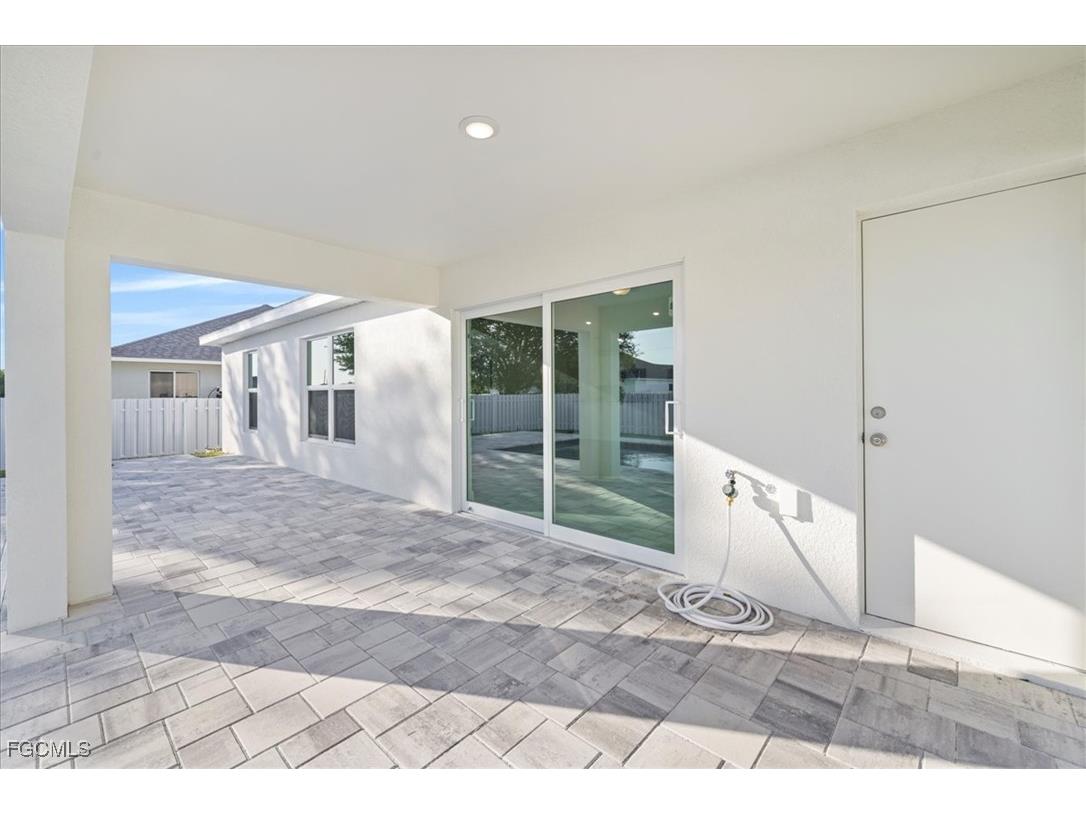 1726 NW 17th Street Cape Coral FL 33993 2025018666 image35