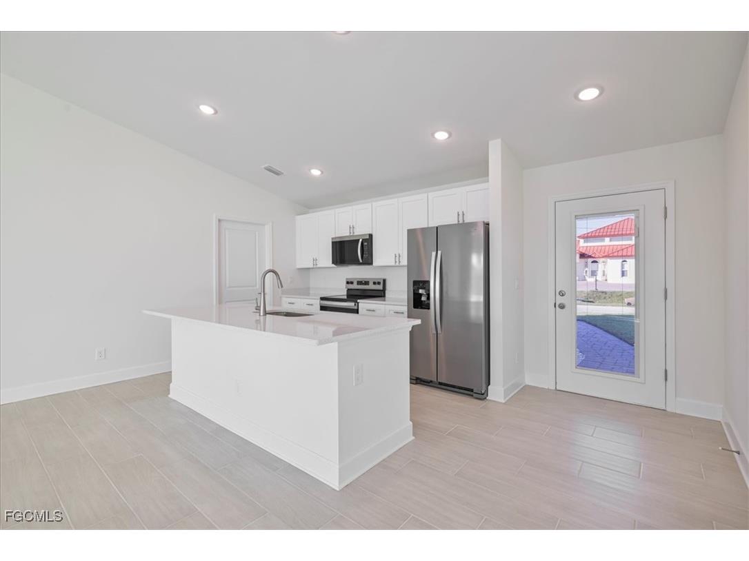 1726 NW 17th Street Cape Coral FL 33993 2025018666 image7