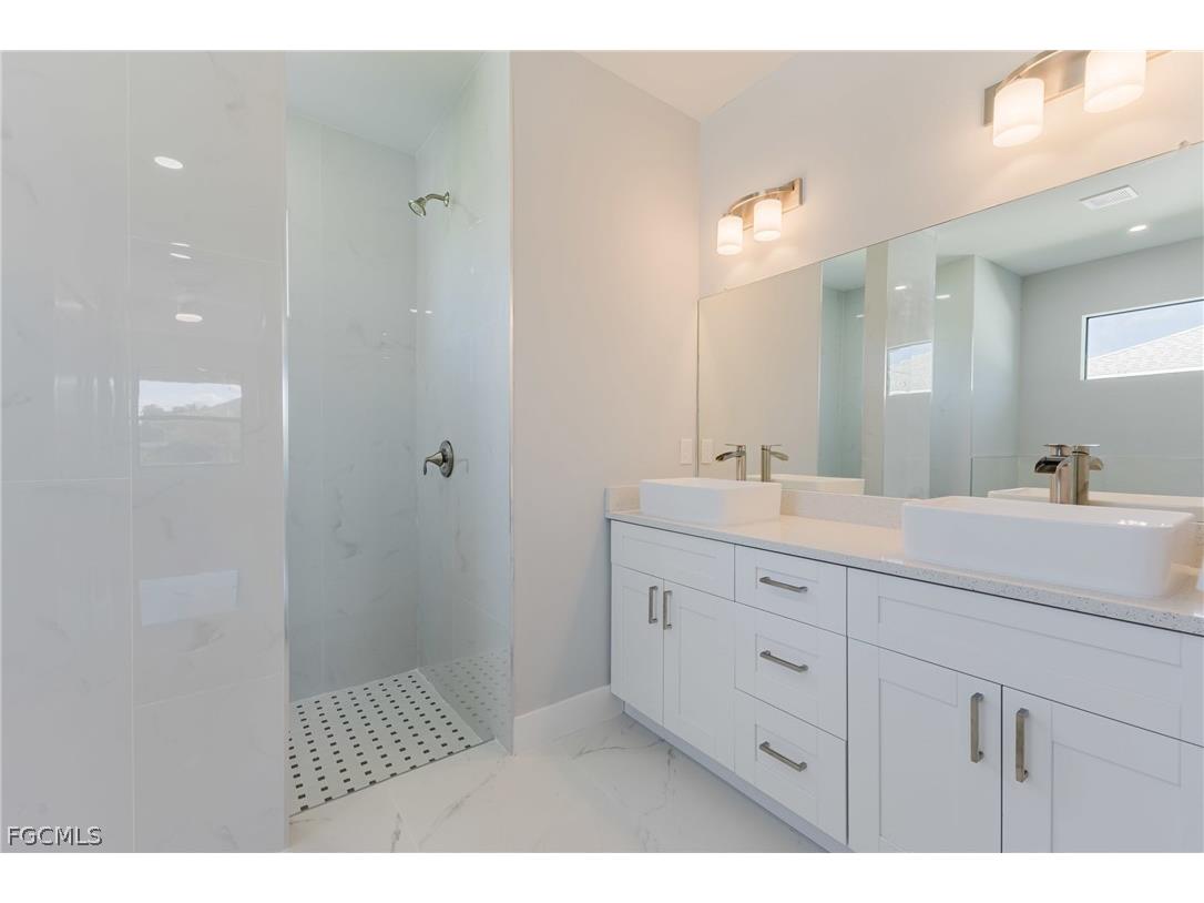 1726 NW 20th Terrace Cape Coral FL 33993 2026012118 image13