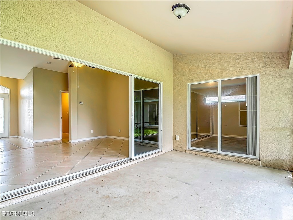 1726 Trafalgar Parkway Cape Coral FL 33991 2025024033 image10
