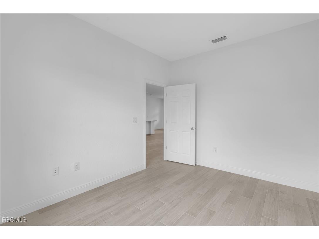 1727 NW 24th Place Cape Coral FL 33993 2025023863 image18