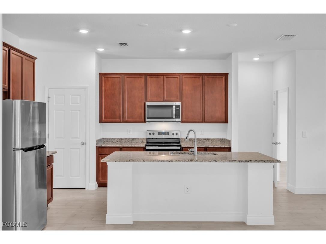 1727 NW 24th Place Cape Coral FL 33993 2025023863 image21