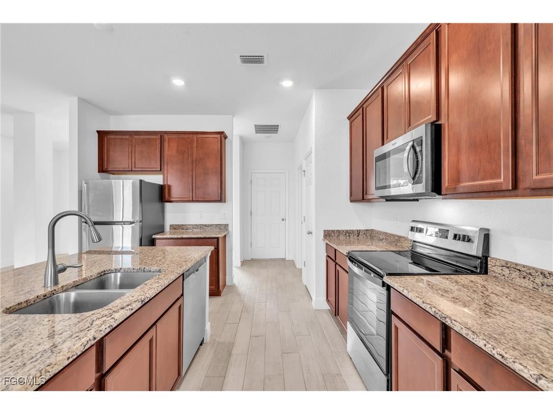 1727 NW 24th Place Cape Coral FL 33993 2025023863 image23