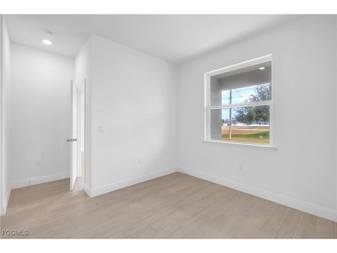 1727 NW 24th Place Cape Coral FL 33993 2025023863 image25