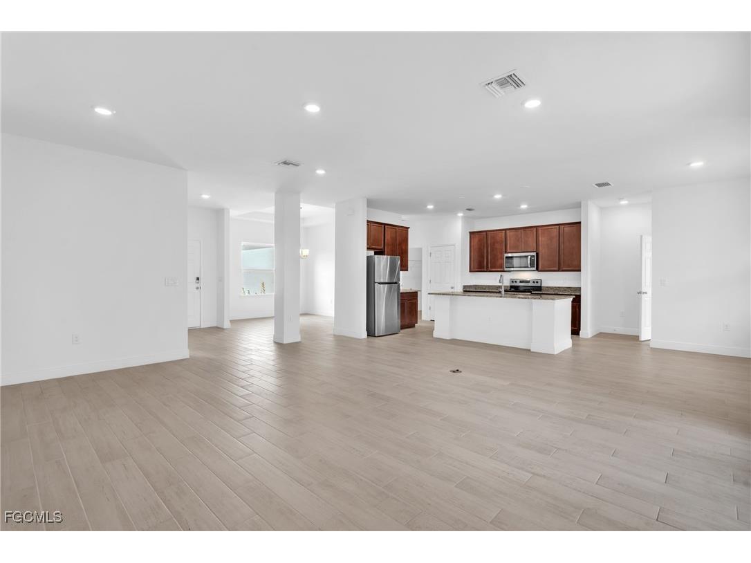 1727 NW 24th Place Cape Coral FL 33993 2025023863 image27