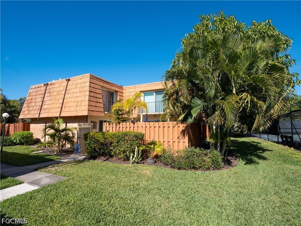 1727 Park Meadows Drive #2 Fort Myers FL 33907 2026022815 image1