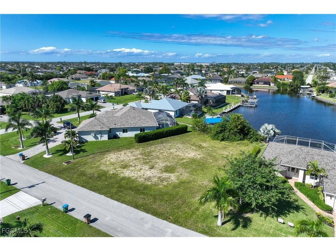 1727 SW 31st Lane Cape Coral FL 33914 2025017699 image2