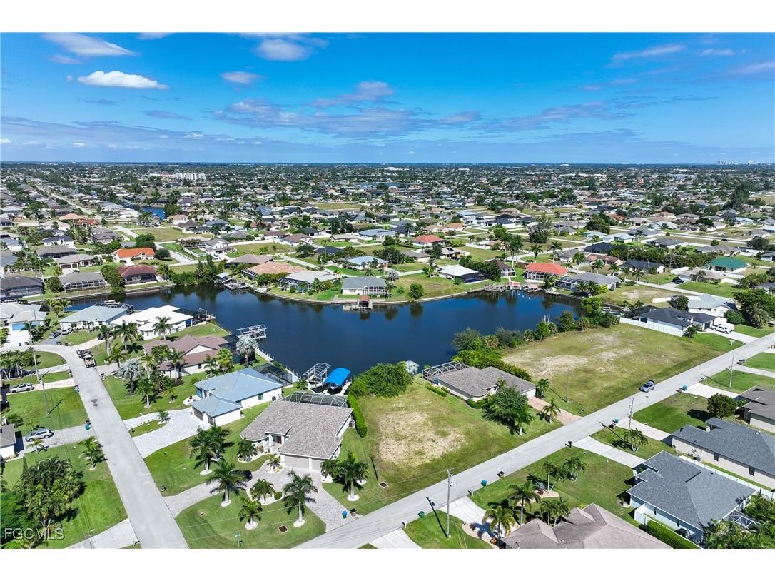 1727 SW 31st Lane Cape Coral FL 33914 2025017699 image4