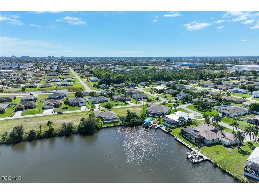 1727 SW 31st Lane Cape Coral FL 33914 2025017699 image6
