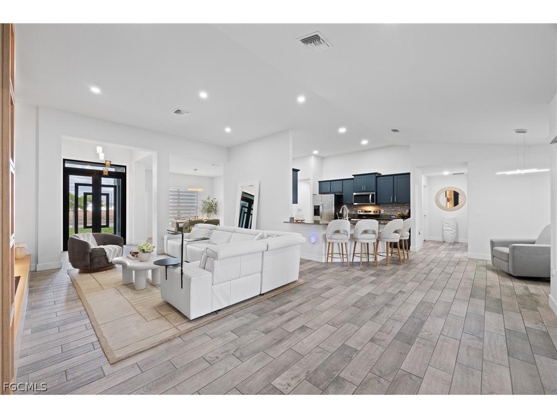 1728 Diplomat Parkway W Cape Coral FL 33993 2026011900 image6
