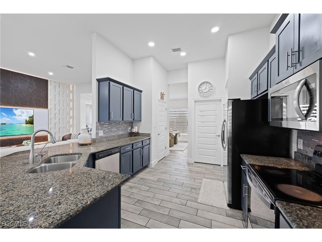 1728 Diplomat Parkway W Cape Coral FL 33993 2026011900 image9