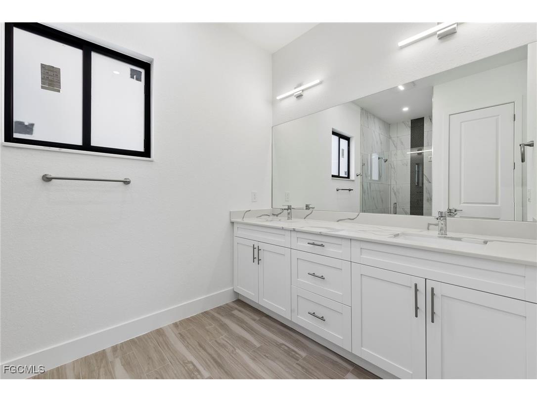 1728 Kismet Parkway W Cape Coral FL 33993 2025013673 image19