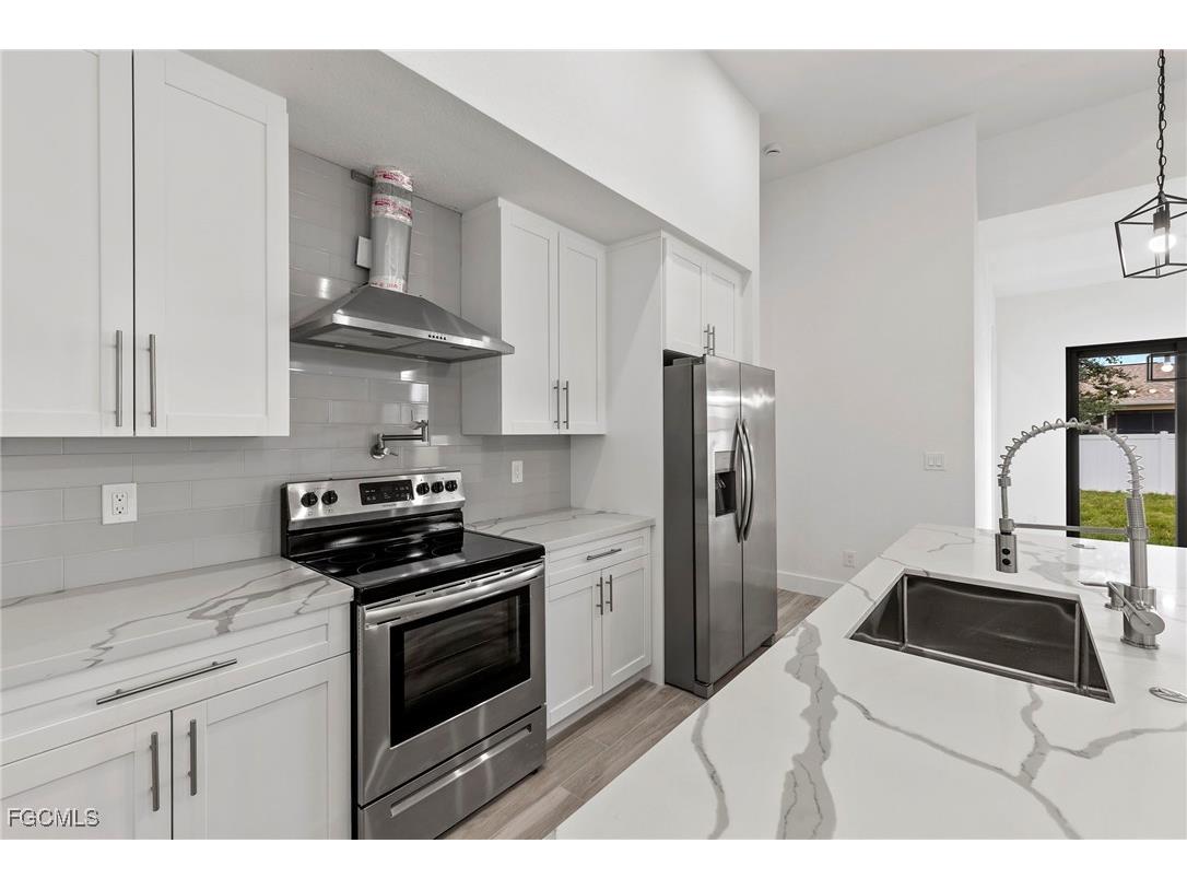 1728 Kismet Parkway W Cape Coral FL 33993 2025013673 image6