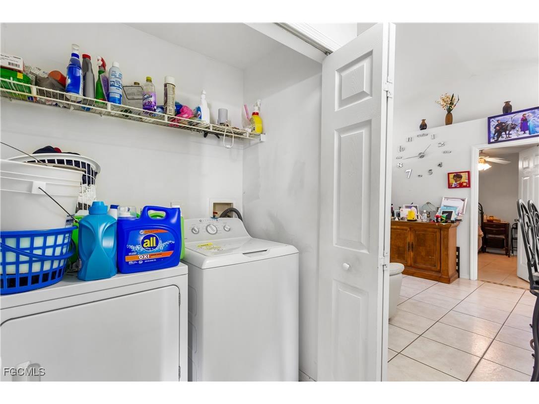 1728 NE 22nd Terrace Cape Coral FL 33909 2025005612 image24