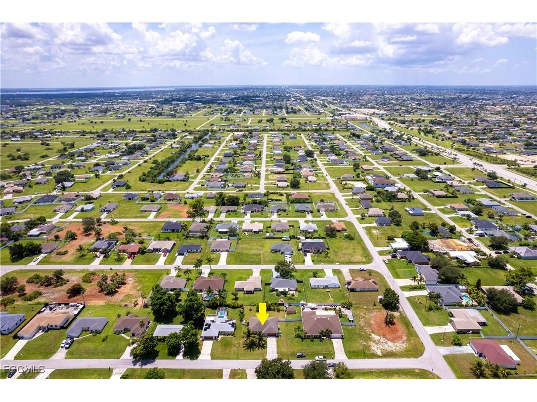 1728 NE 22nd Terrace Cape Coral FL 33909 2025005612 image3