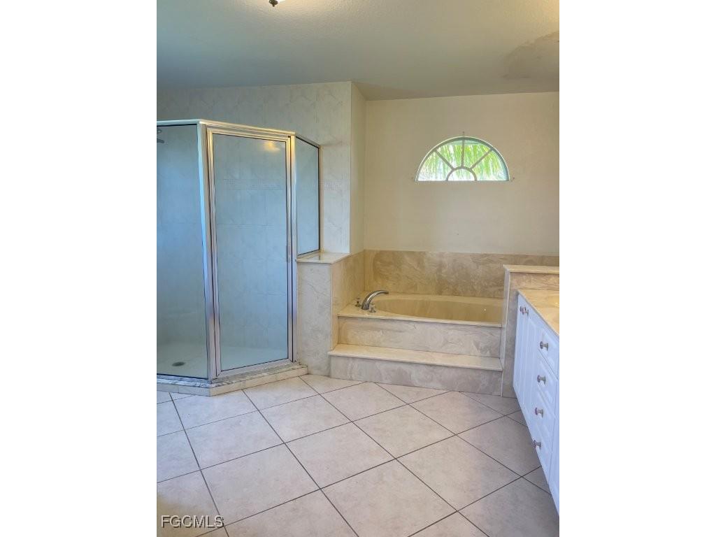 1728 NW 11th Terrace Cape Coral FL 33993 2025023378 image5