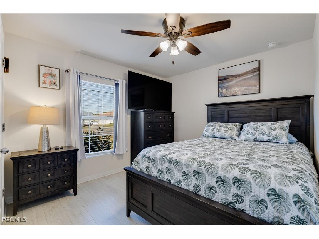 1728 S Gator Circle Cape Coral FL 33909 2025020832 image12