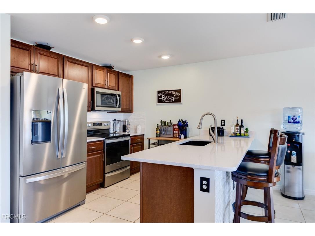 1728 S Gator Circle Cape Coral FL 33909 2025020832 image6