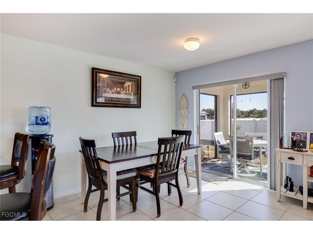 1728 S Gator Circle Cape Coral FL 33909 2025020832 image7