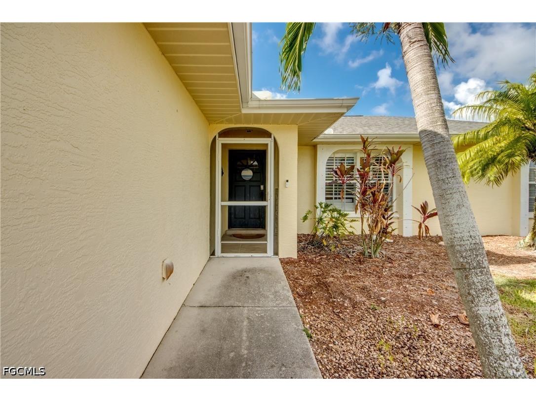 1728 SW 15th Street Cape Coral FL 33991 2026027132 image2