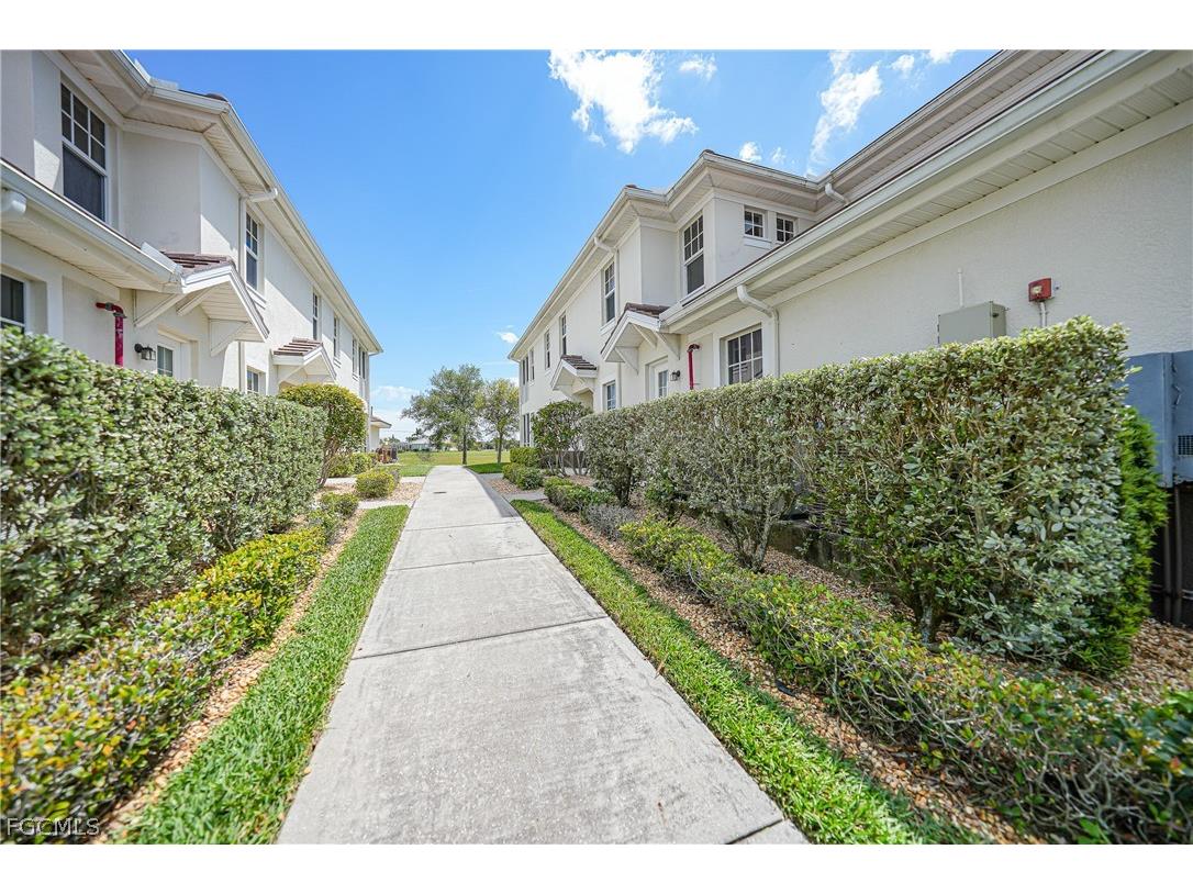 17288 Acapulco Road #421 Punta Gorda FL 33955 2026013611 image2