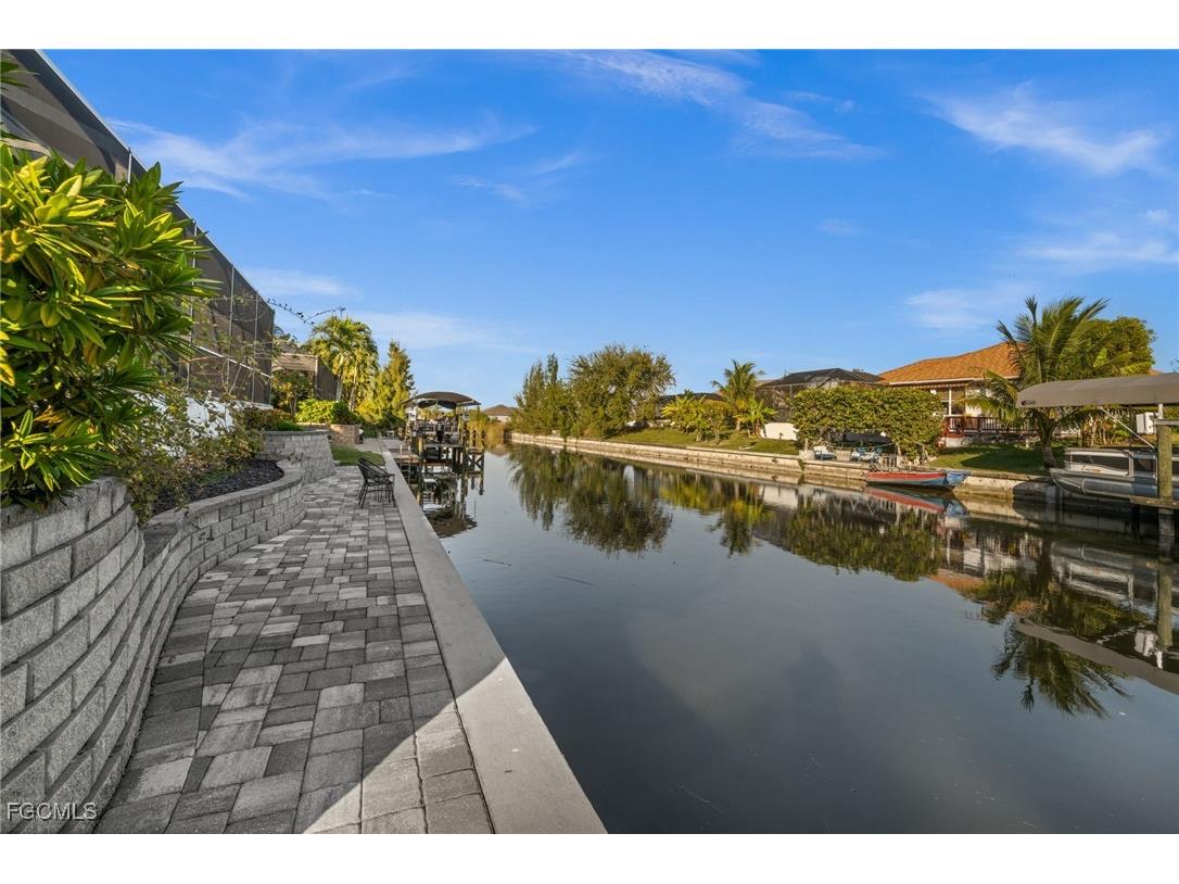1729 SW 17th Place Cape Coral FL 33991 2026000724 image35