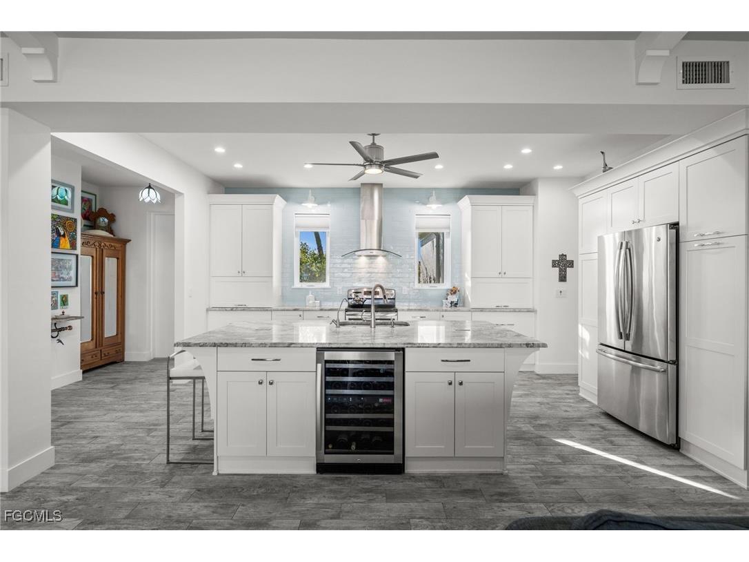 1729 SW 17th Place Cape Coral FL 33991 2026000724 image5