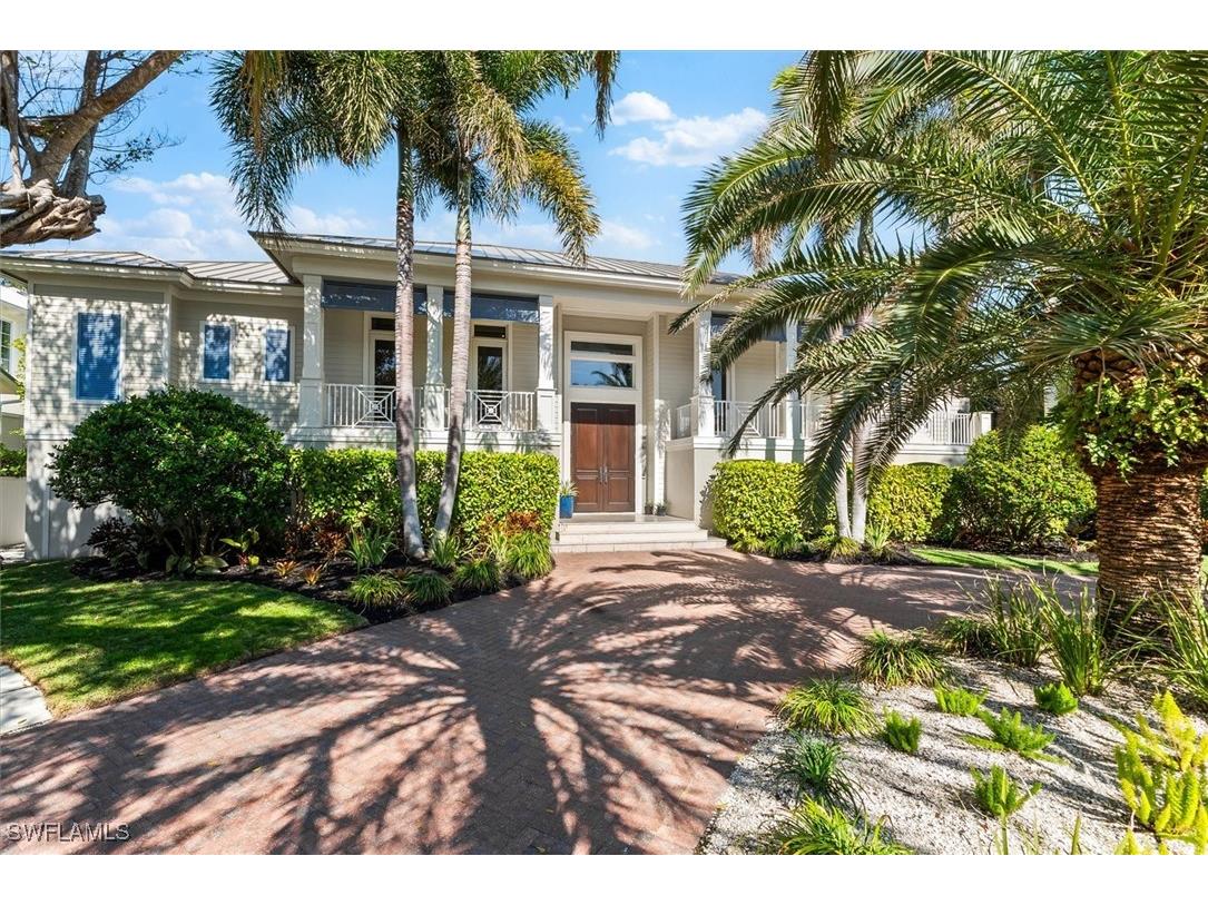 173 9th Avenue S Naples FL 34102 225009616 image1