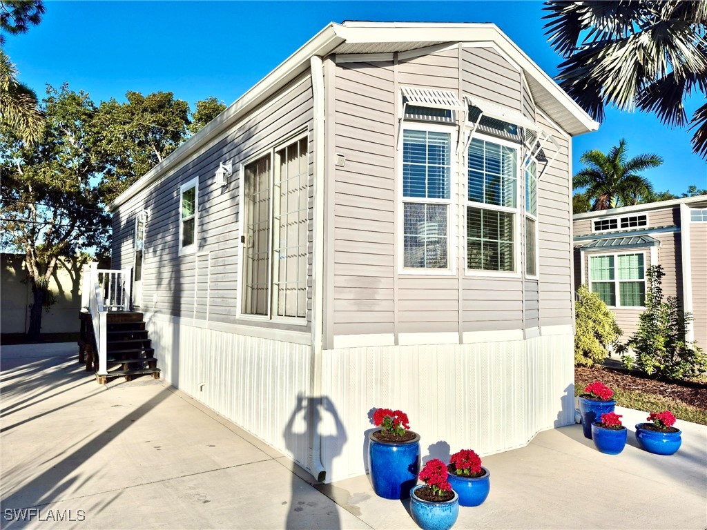 173 Redwood Lane #8 Naples FL 34114 225084958 image2