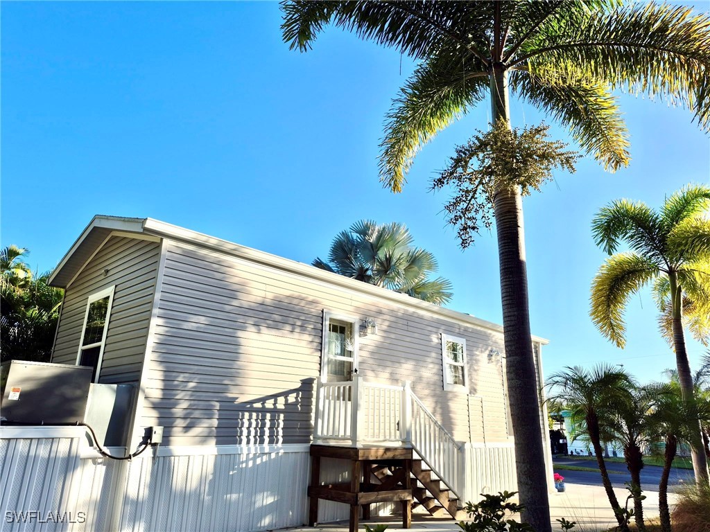 173 Redwood Lane #8 Naples FL 34114 225084958 image3