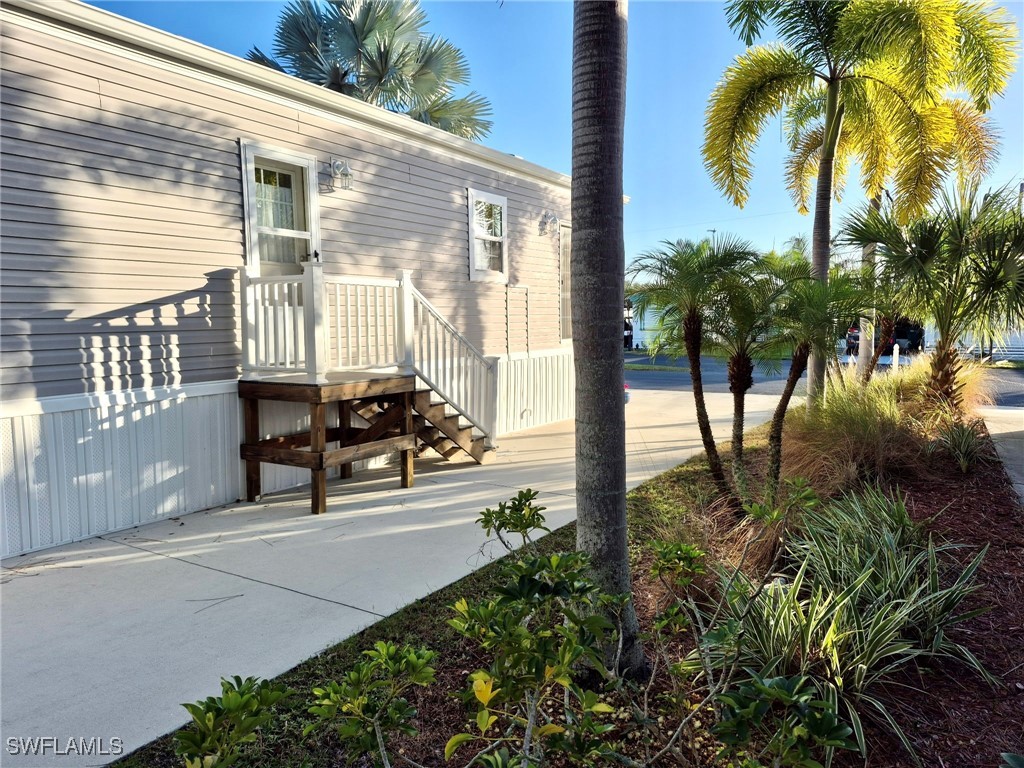 173 Redwood Lane #8 Naples FL 34114 225084958 image4