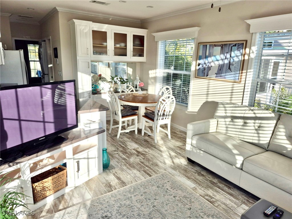 173 Redwood Lane #8 Naples FL 34114 225084958 image6