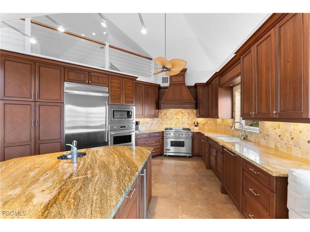 1730 Jewel Box Drive Sanibel FL 33957 2025017150 image18