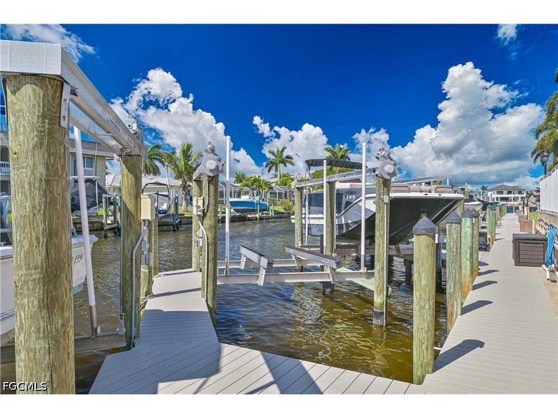 1730 Sandy Circle #105 Cape Coral FL 33904 2026016727 image3
