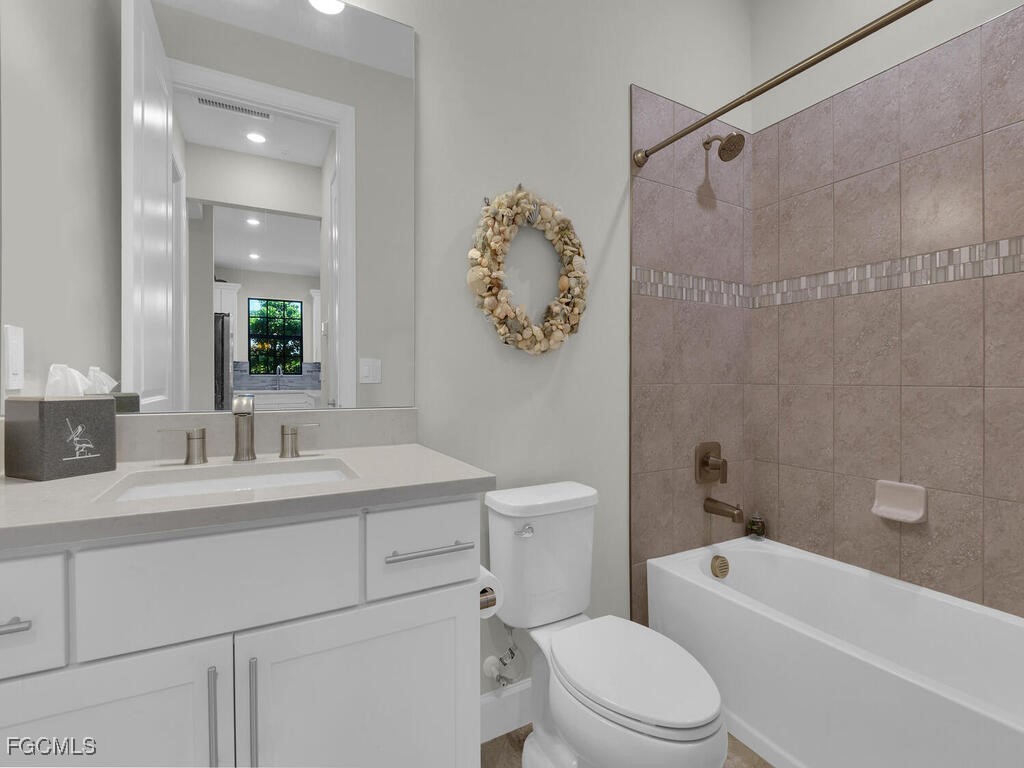 17300 Corsini Drive Fort Myers FL 33913 2025022439 image29