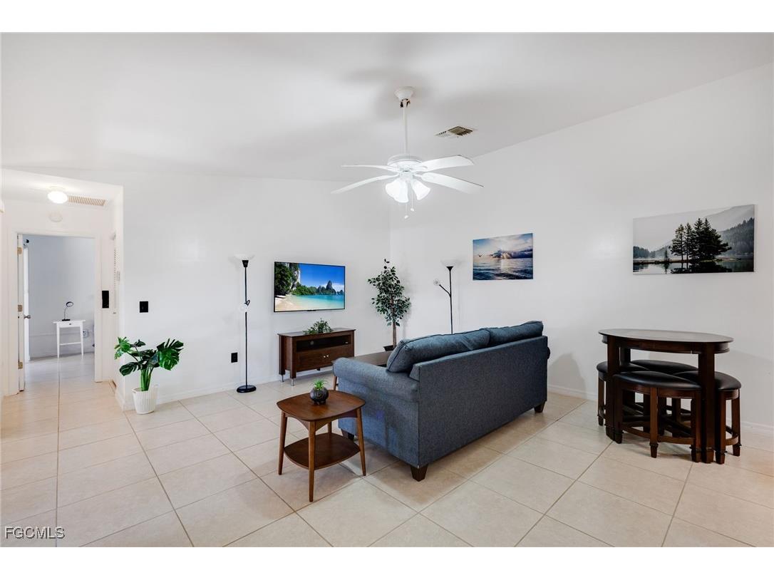 17301 Timber Oak Lane Fort Myers FL 33908 2025025731 image4