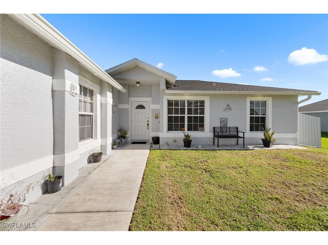 1731 SW Trafalgar Parkway Cape Coral FL 33991 225066596 image1
