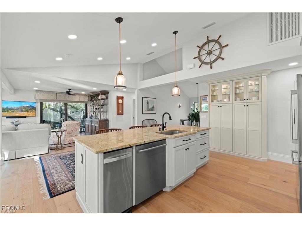 1731 Venus Drive Sanibel FL 33957 2025016859 image10