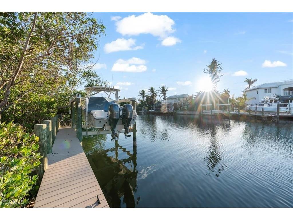 1731 Venus Drive Sanibel FL 33957 2025016859 image36